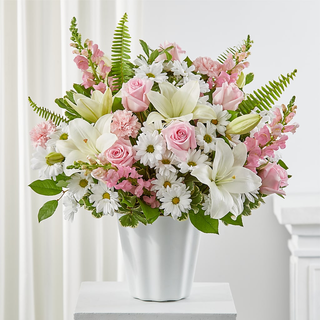 Soft Touch Tabletop Basket – Elises Flowers, Montgomery Village MD
