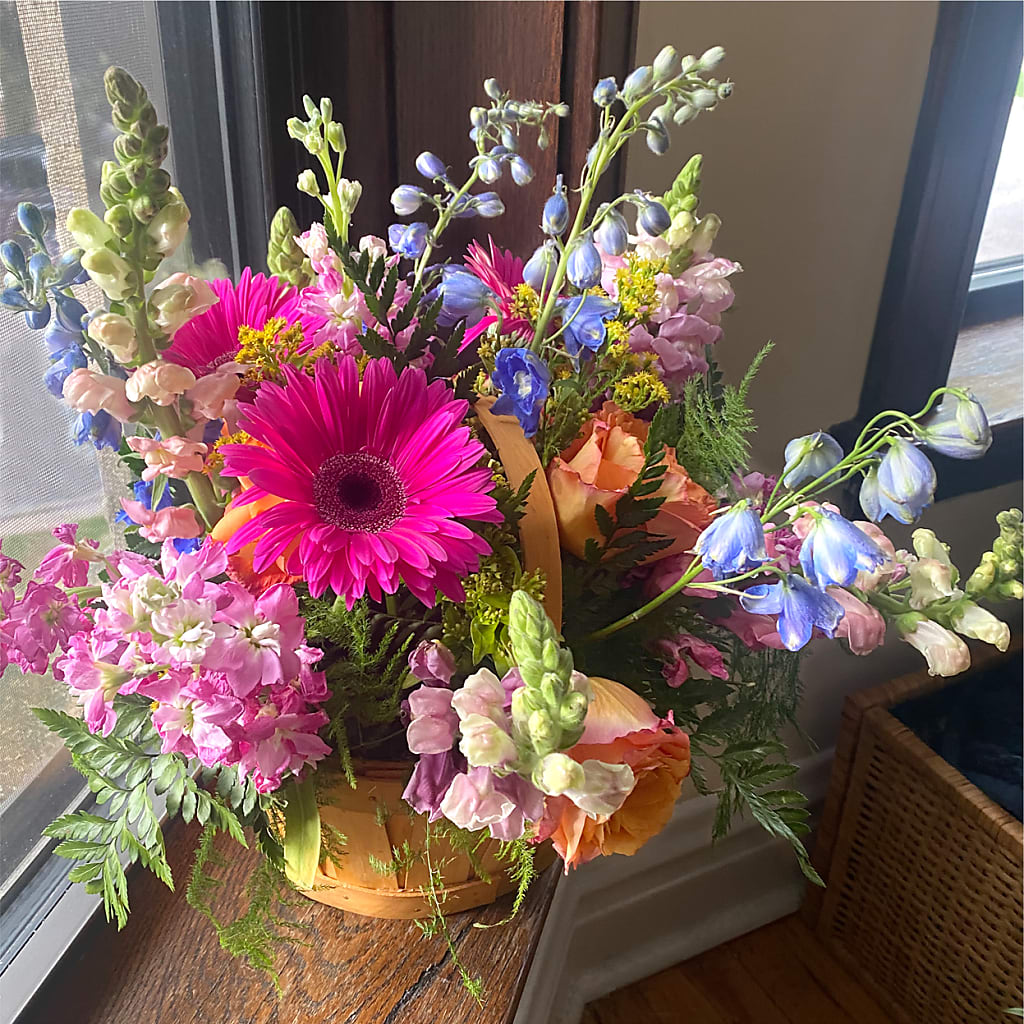 Garden of Life Basket –  Elises Flowers, Montgomery Village MD