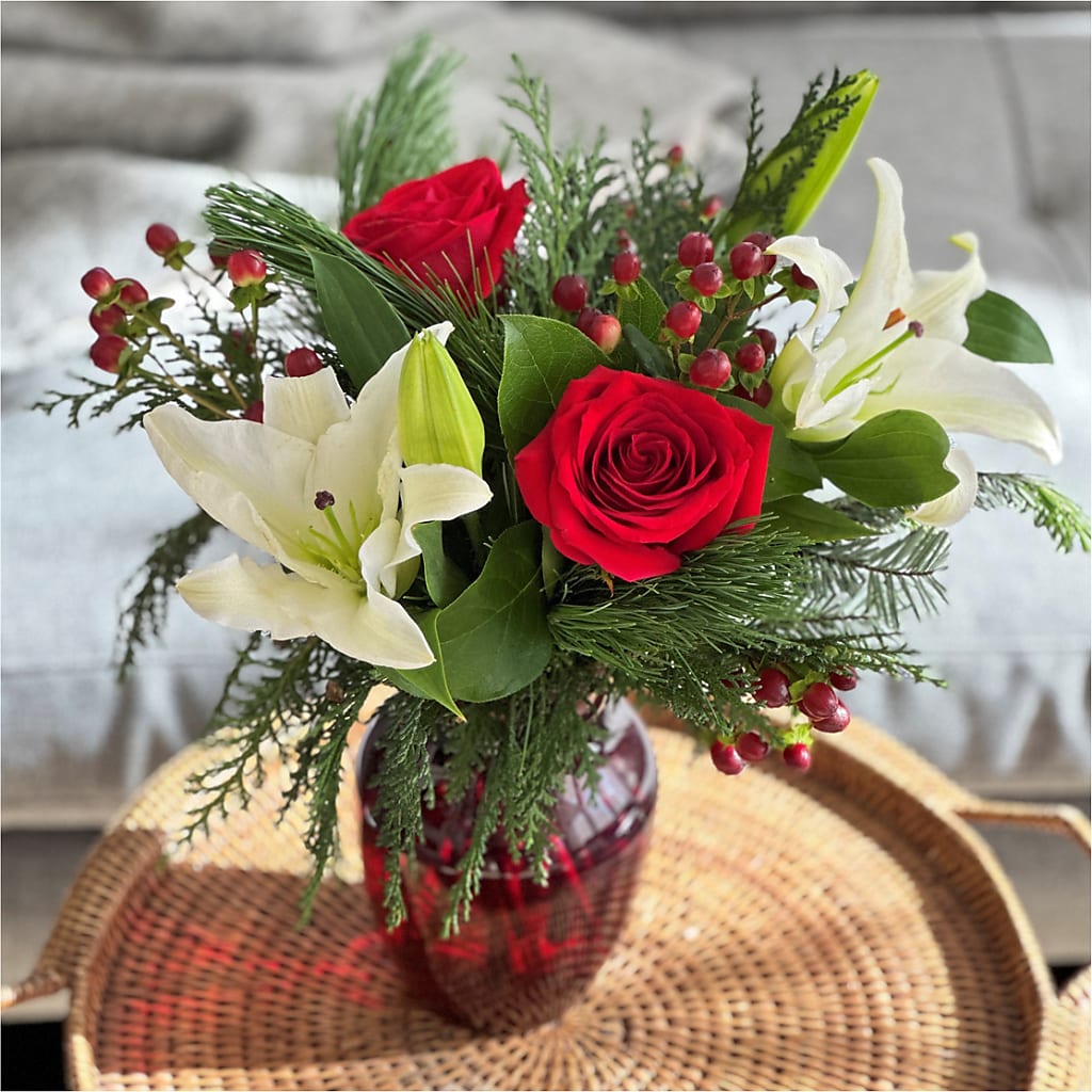 Evergreen Delight Bouquet –  Elises Flowers, Montgomery Village MD