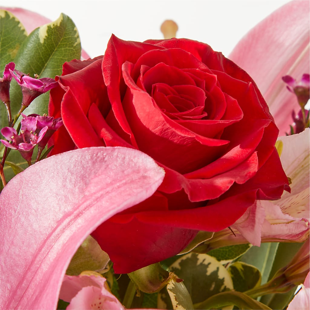 Lucky in Love Bouquet –  Elises Flowers, Montgomery Village MD