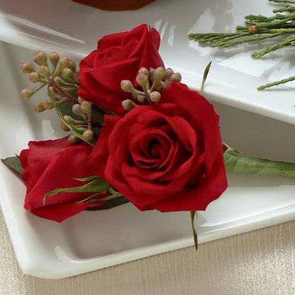 Red Spray Rose Boutonniere –  Elises Flowers, Montgomery Village MD